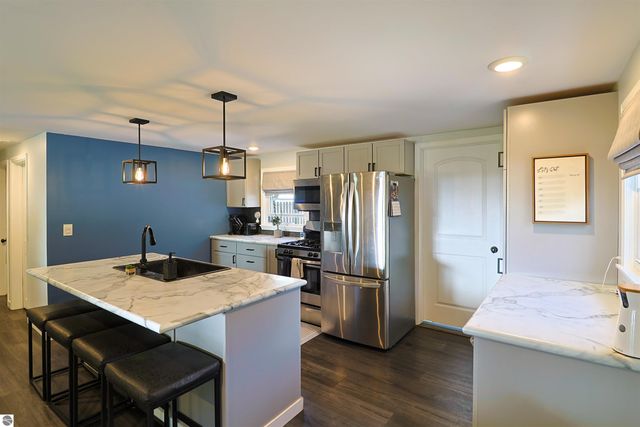 309 N 2nd Street, Shepherd, MI 48883