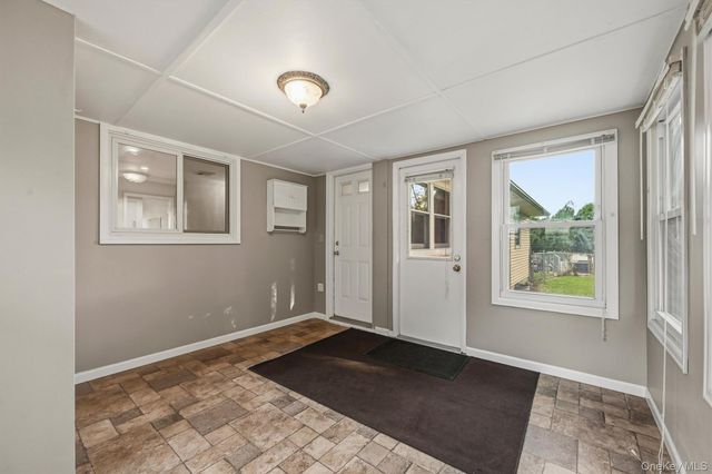 14 Pond Hill Avenue, Warwick, NY 10990