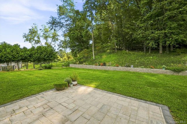 14 Pond Hill Avenue, Warwick, NY 10990