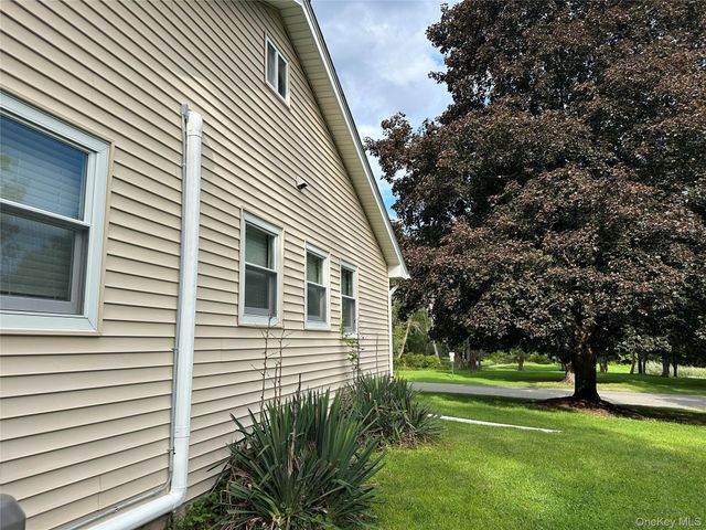 14 Pond Hill Avenue, Warwick, NY 10990