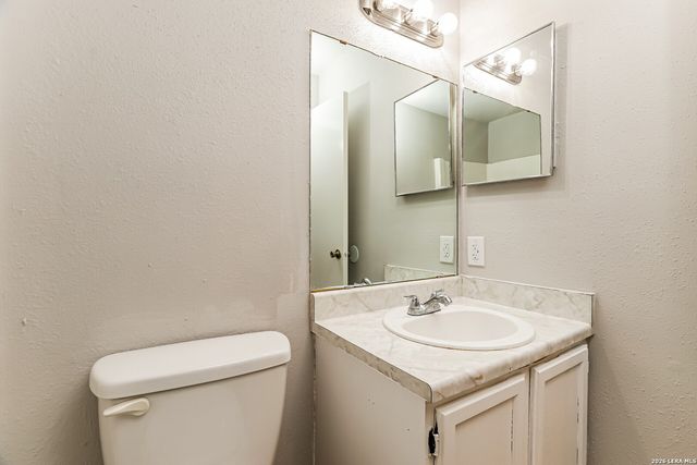 7802 Richard Frank Way Apt 2, San Antonio, TX 78240