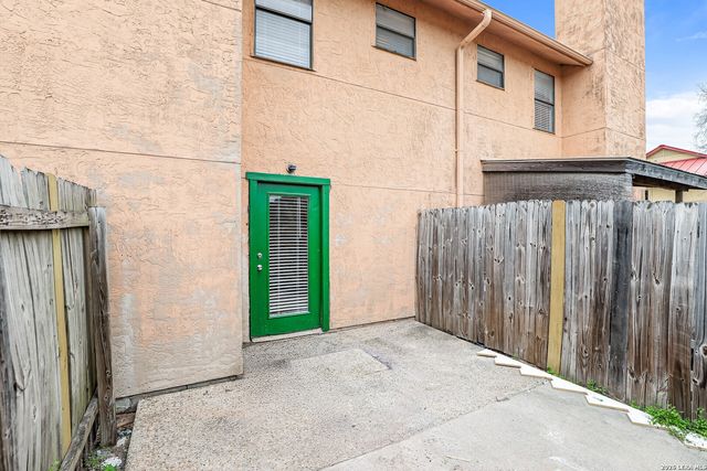 7802 Richard Frank Way Apt 2, San Antonio, TX 78240