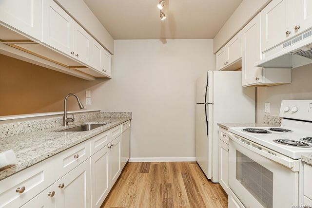 7802 Richard Frank Way Apt 2, San Antonio, TX 78240