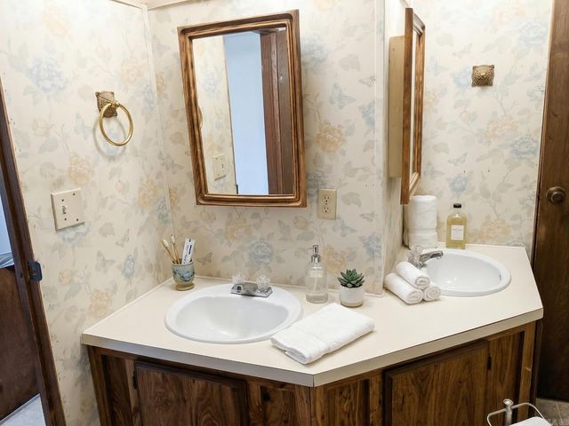 184 Peaceful Place Rd, Caddo Gap, AR 71935