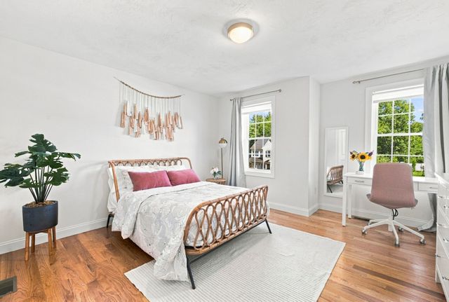 2 Edward Dr, Littleton, MA 01460