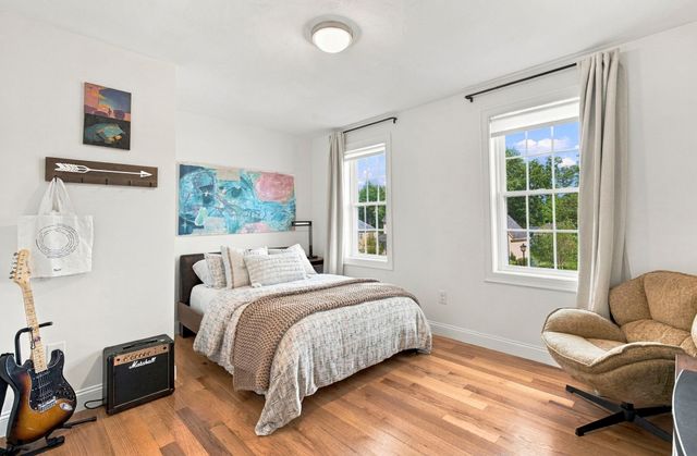 2 Edward Dr, Littleton, MA 01460