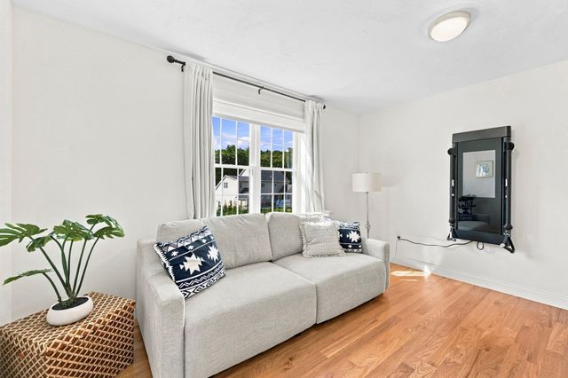 2 Edward Dr, Littleton, MA 01460