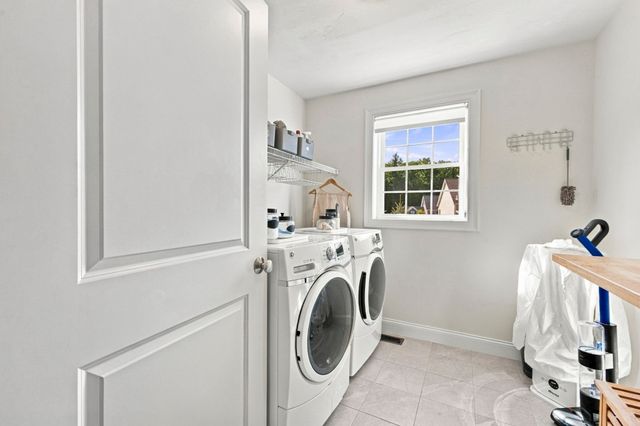 2 Edward Dr, Littleton, MA 01460