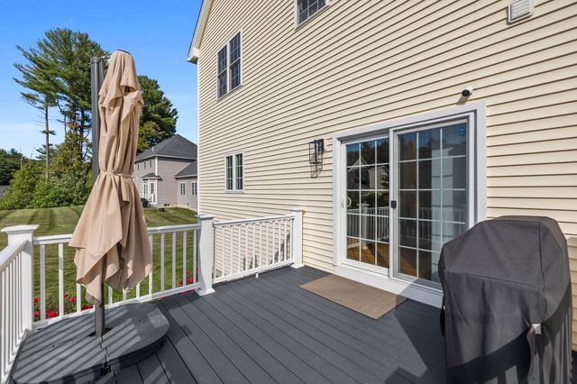 2 Edward Dr, Littleton, MA 01460