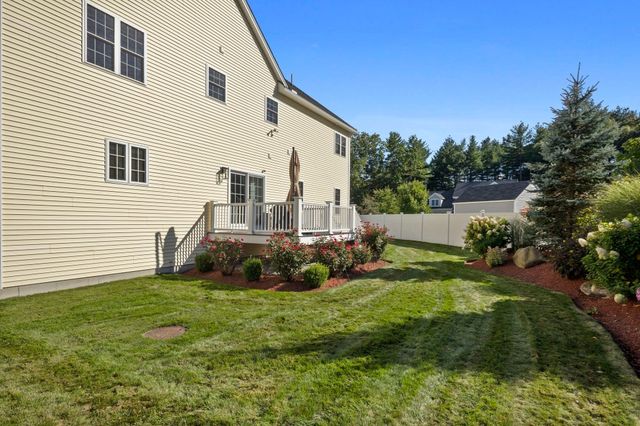 2 Edward Dr, Littleton, MA 01460