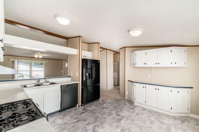 2185 Maureen Boulevard S, Obetz, OH 43207