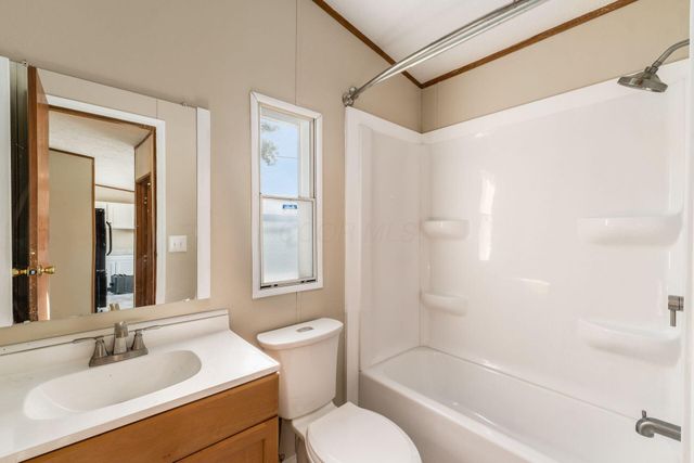 2185 Maureen Boulevard S, Obetz, OH 43207