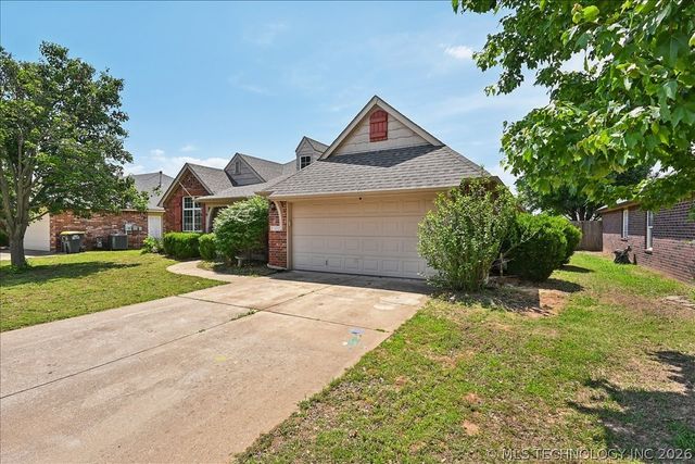 2102 W H. Street, Jenks, OK 74037
