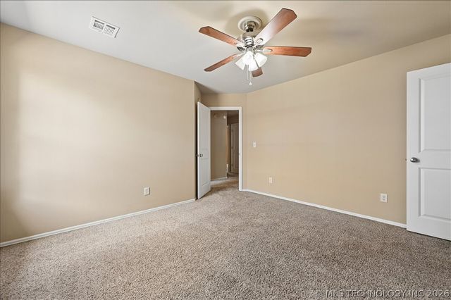 2102 W H. Street, Jenks, OK 74037