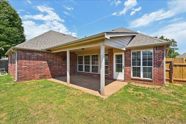 2102 W H. Street, Jenks, OK 74037