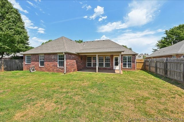 2102 W H. Street, Jenks, OK 74037
