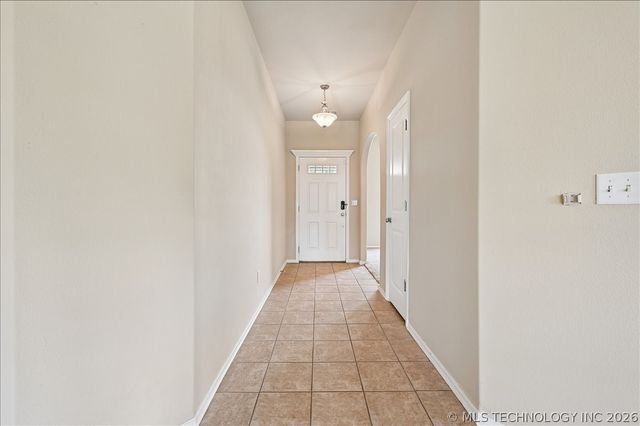 2102 W H. Street, Jenks, OK 74037
