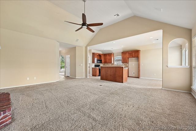 2102 W H. Street, Jenks, OK 74037