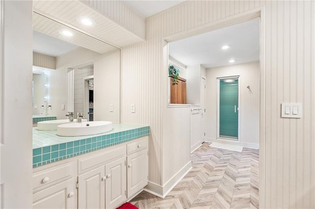 6130 Hodges Drive, Mission, KS 66205