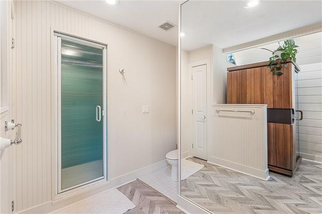 6130 Hodges Drive, Mission, KS 66205
