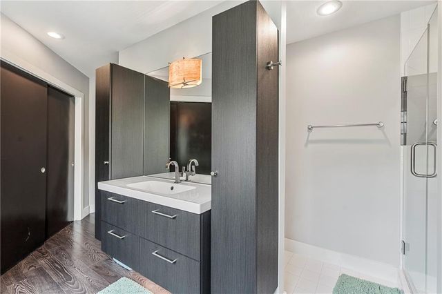 6130 Hodges Drive, Mission, KS 66205