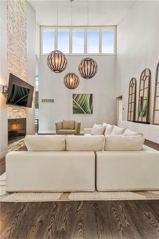 6130 Hodges Drive, Mission, KS 66205