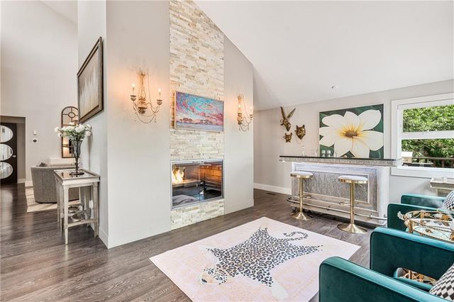 6130 Hodges Drive, Mission, KS 66205