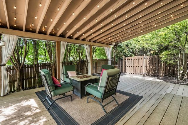 6130 Hodges Drive, Mission, KS 66205