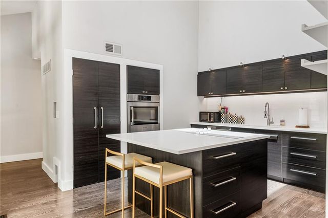 6130 Hodges Drive, Mission, KS 66205