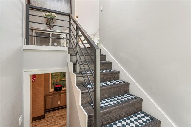 6130 Hodges Drive, Mission, KS 66205