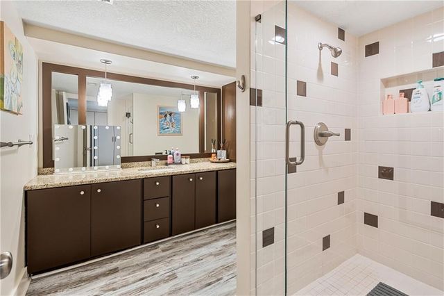 6130 Hodges Drive, Mission, KS 66205