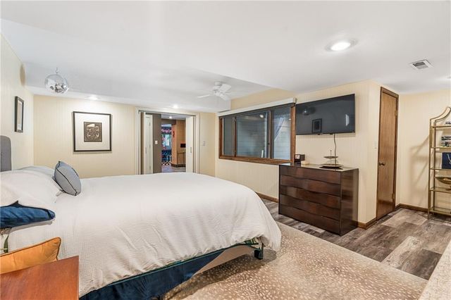 6130 Hodges Drive, Mission, KS 66205