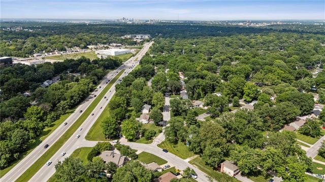 6130 Hodges Drive, Mission, KS 66205
