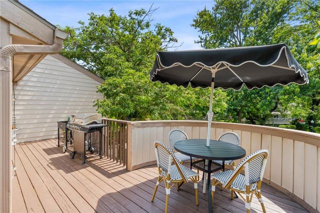 6130 Hodges Drive, Mission, KS 66205