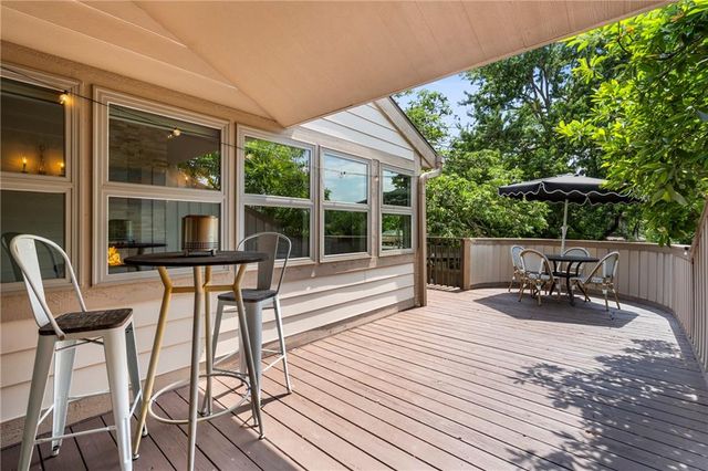 6130 Hodges Drive, Mission, KS 66205