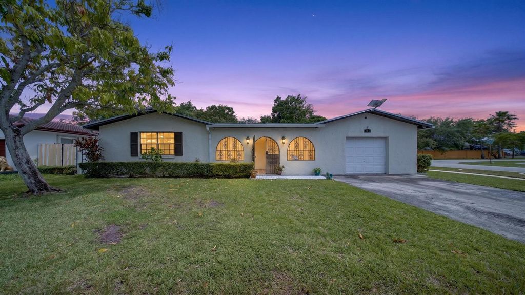 10774 SW 175th Terrace, Miami, FL 33157