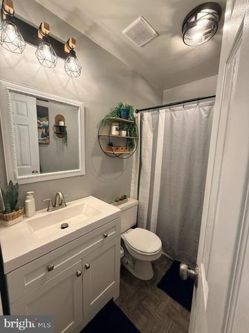 43962 MINTHILL TER, Ashburn, VA 20147
