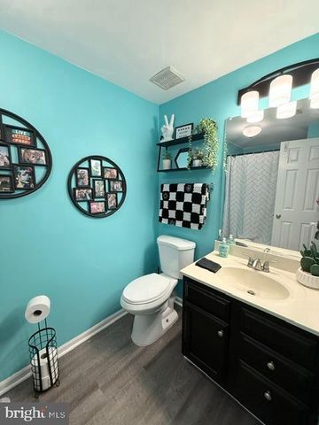 43962 MINTHILL TER, Ashburn, VA 20147