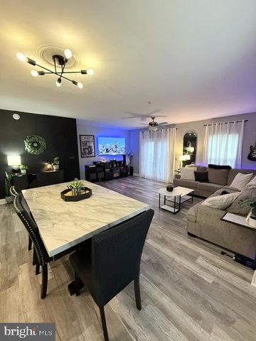43962 MINTHILL TER, Ashburn, VA 20147