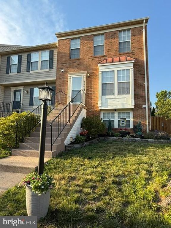 43962 MINTHILL TER, Ashburn, VA 20147