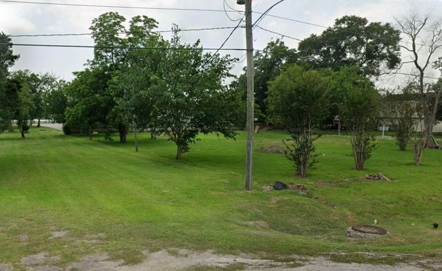 3517 N Highway 146, Baytown, TX 77520