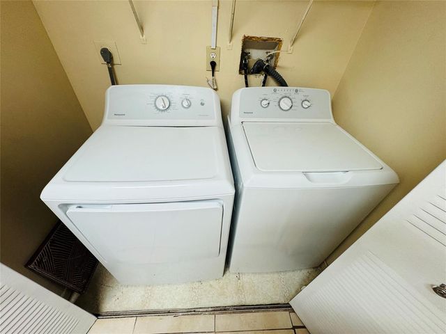 3449 NW 44th Street 202, Lauderdale Lakes, FL 33309