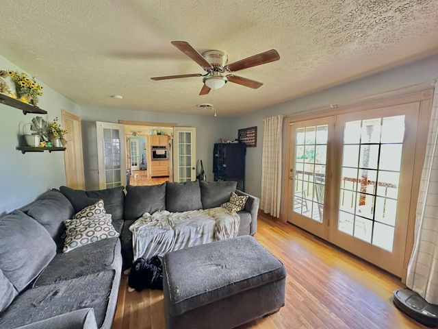 3125 Old Bull Road, Eubank, KY 42567