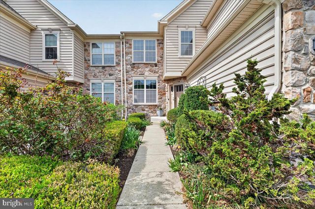 13 MEADOW VIEW LN, Malvern, PA 19355