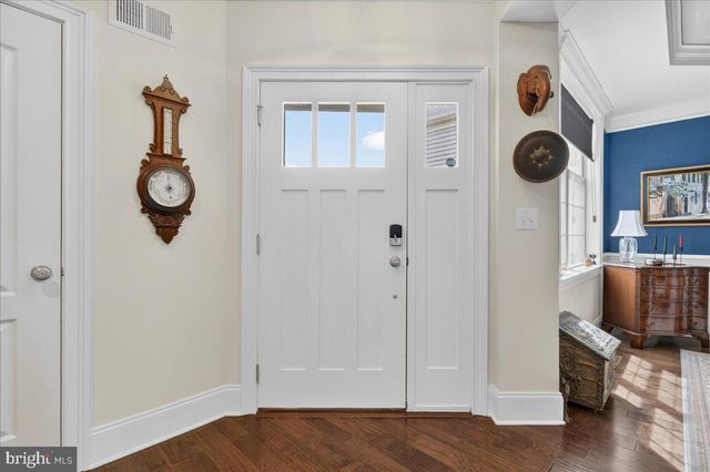 13 MEADOW VIEW LN, Malvern, PA 19355