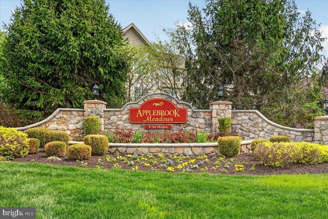 13 MEADOW VIEW LN, Malvern, PA 19355