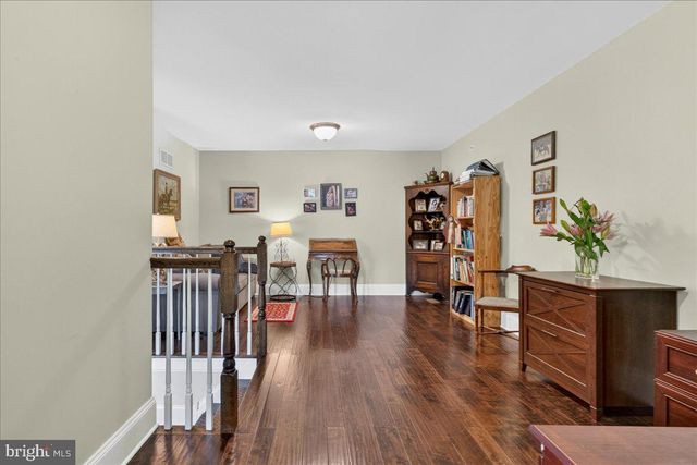 13 MEADOW VIEW LN, Malvern, PA 19355
