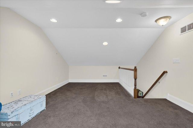 13 MEADOW VIEW LN, Malvern, PA 19355