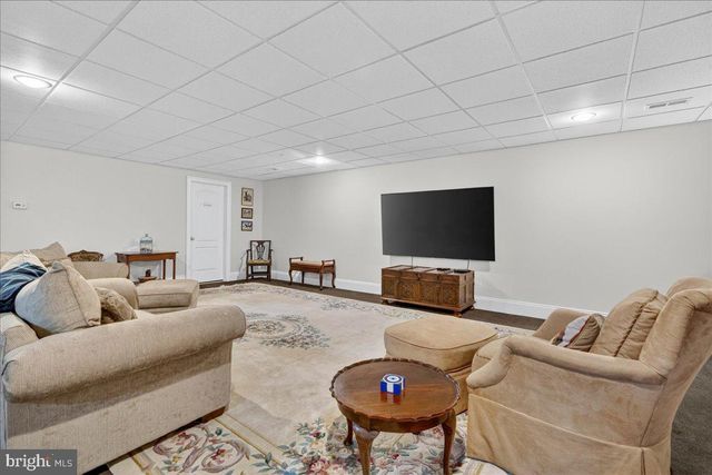 13 MEADOW VIEW LN, Malvern, PA 19355