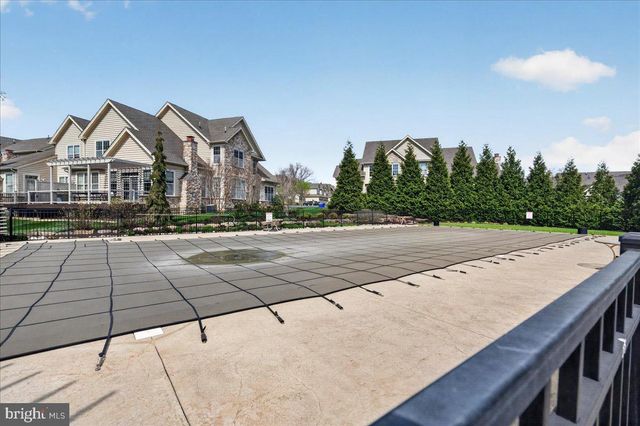 13 MEADOW VIEW LN, Malvern, PA 19355